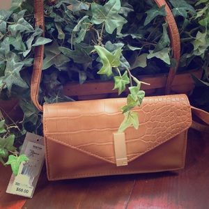 Kenneth Cole Reaction Crossbody